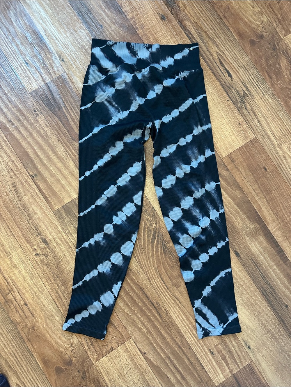 PINK Black & Gray Tie-Dye Leggings